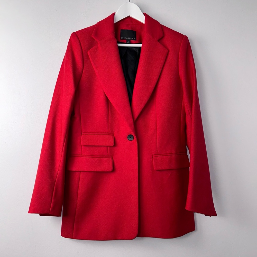 Banana Republic Women’s Red Single-Button Blazer